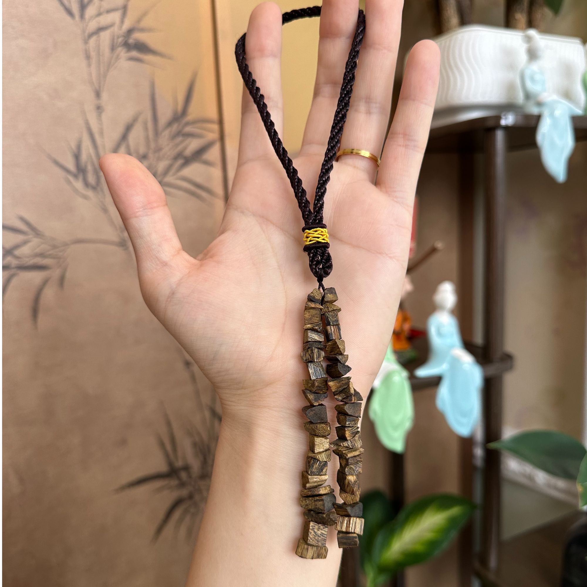 沉香【香辇】车挂 （海南核心正产区绿棋）