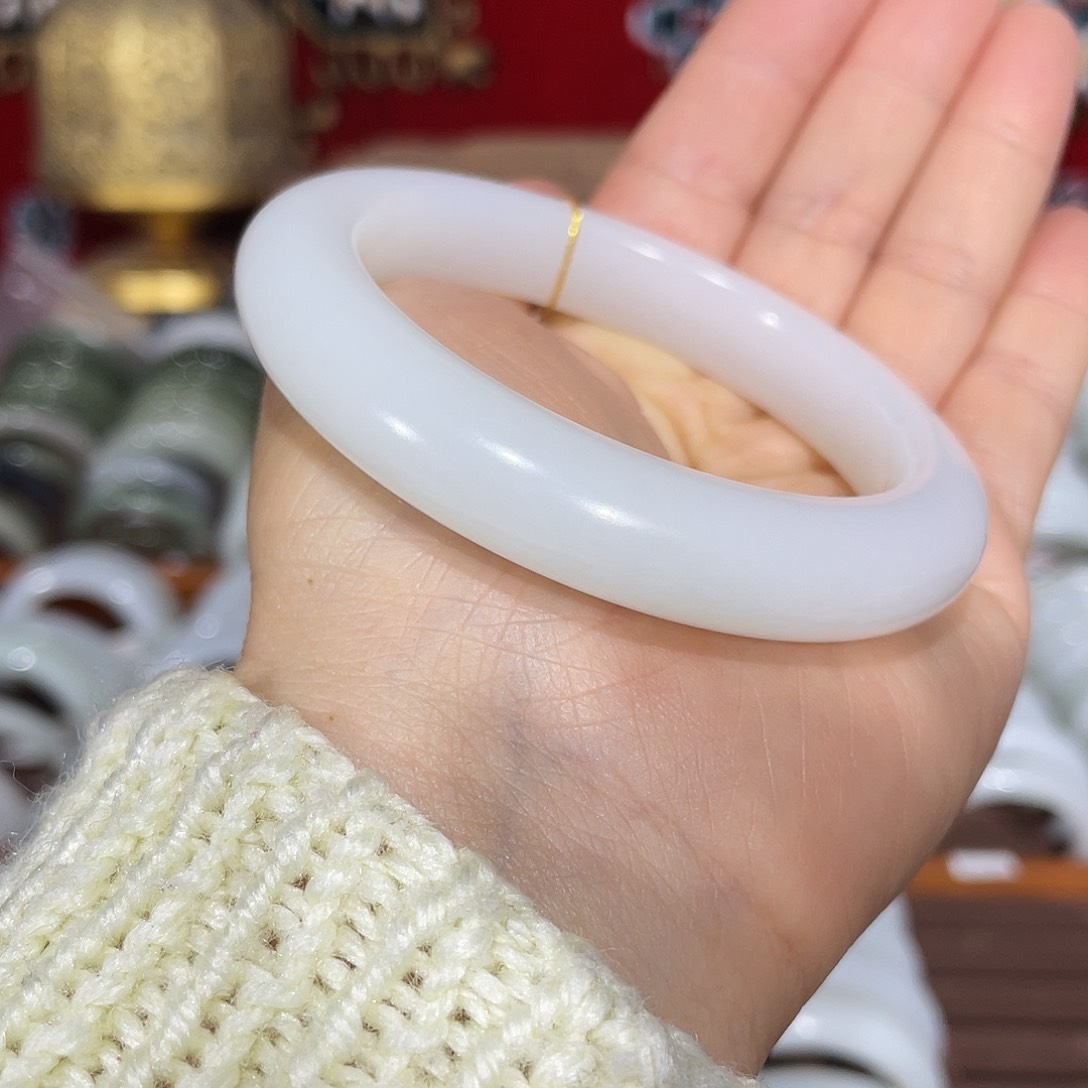 和田玉手镯未镶嵌和田玉羊脂玉手镯