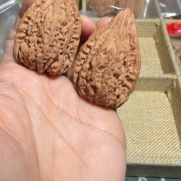 ****木文玩核桃吊坠塔尖31
