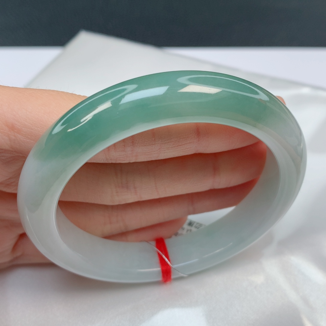 翡翠手镯未镶嵌56.7正圈