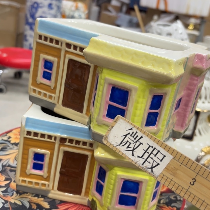 微瑕青花瓷器值得购买