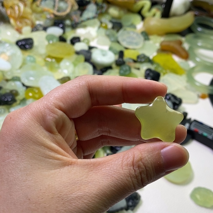 蛇纹石玉合金颈饰