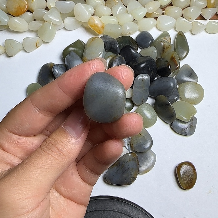 和田玉（糖玉）未镶嵌珠宝奇石