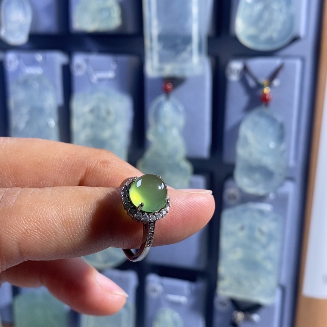 未镶嵌岫玉吊坠吊坠