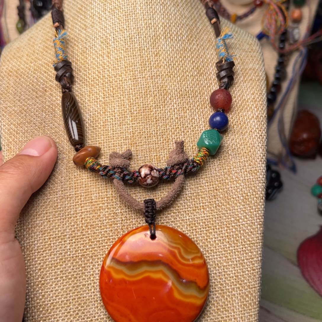 玛瑙/玉髓颈饰未镶嵌