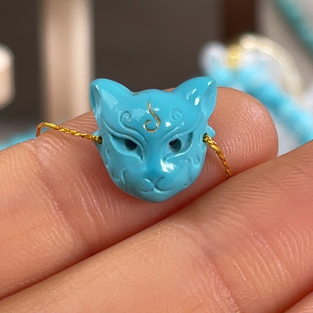 绿松石未镶嵌套链高瓷狐狸