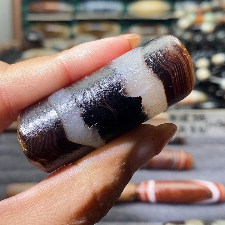 沃***河玛瑙/玉髓未镶嵌吊坠(不含链)