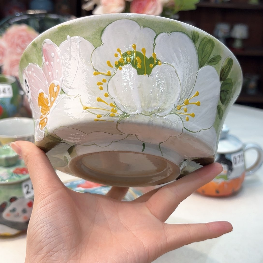 瓷片兔兔好可爱啊我好