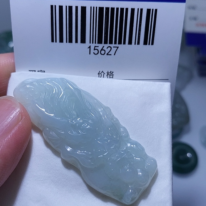 翡翠未镶嵌颈饰天光墟翡翠市场现金代购