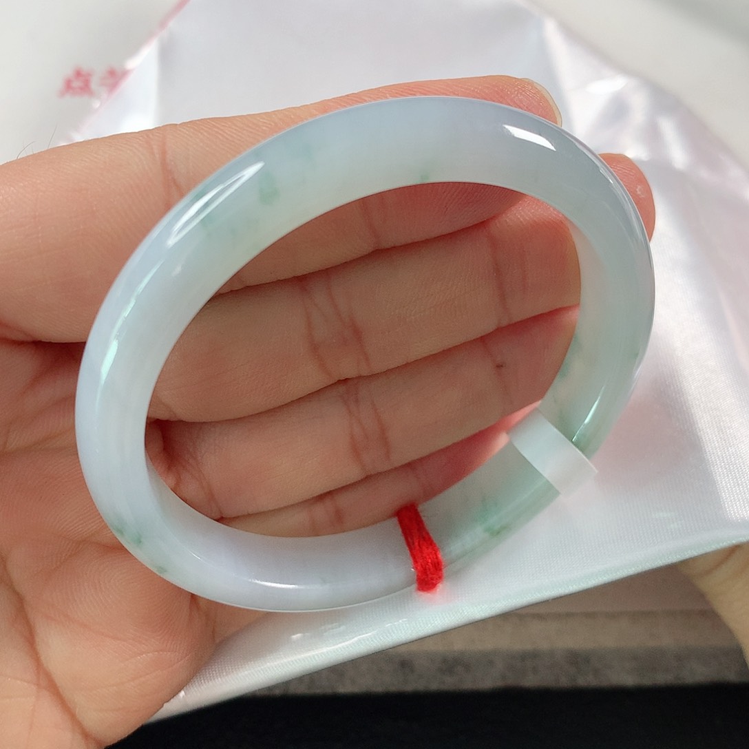 翡翠手镯未镶嵌 贵妃①⑤⑤