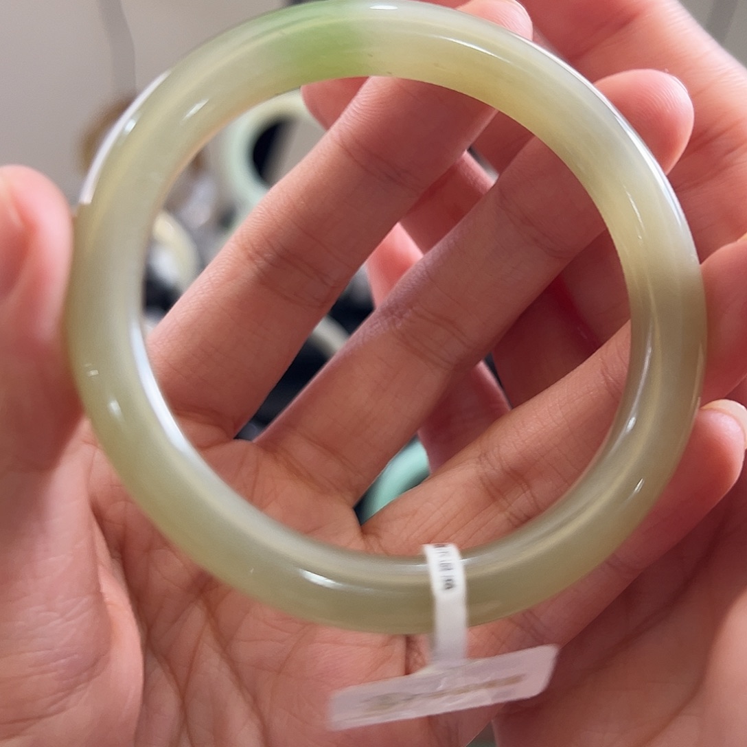 和田玉未镶嵌手镯56