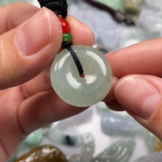 翡翠吊坠(不含链)未镶嵌