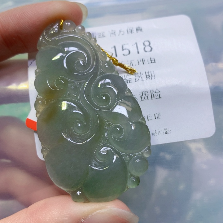 翡翠颈饰未镶嵌翡翠