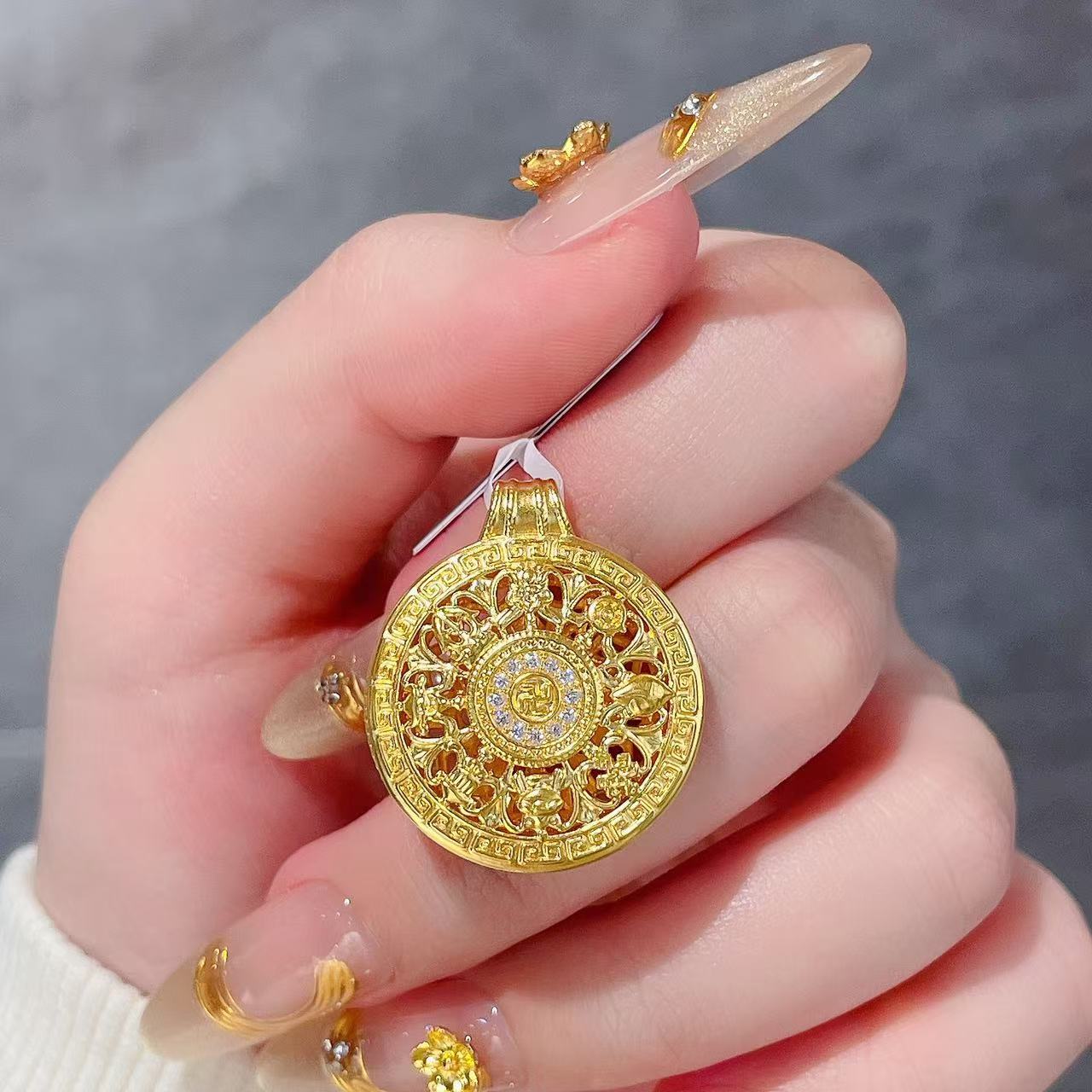 足金999 黄金首饰 莫桑八宝罗盘“六字真言”吊坠（赠绳子）