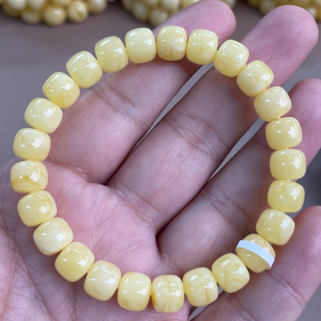 琥珀裸石未镶嵌02600000000