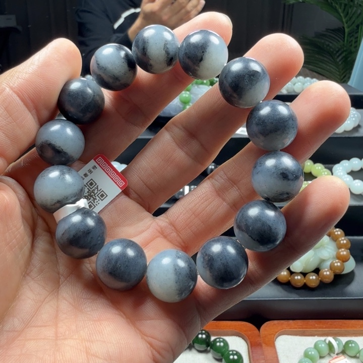 一***悔和田玉未镶嵌手链