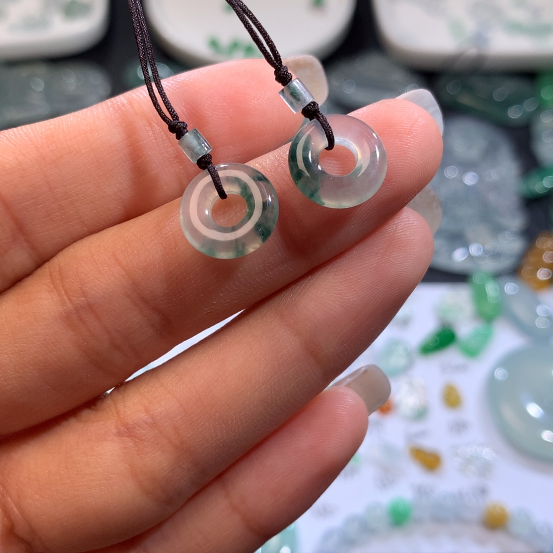 翡翠裸石未镶嵌冰飘花甜甜圈