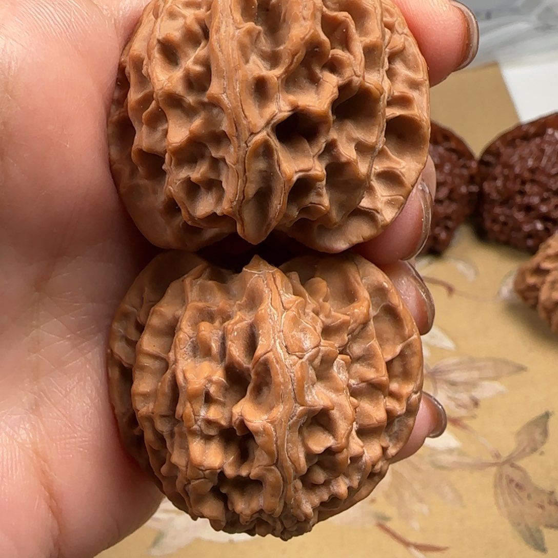 文玩核桃吊坠山地苹果39-11