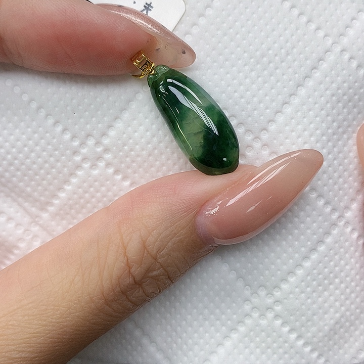 颈饰18K金镶嵌翡翠