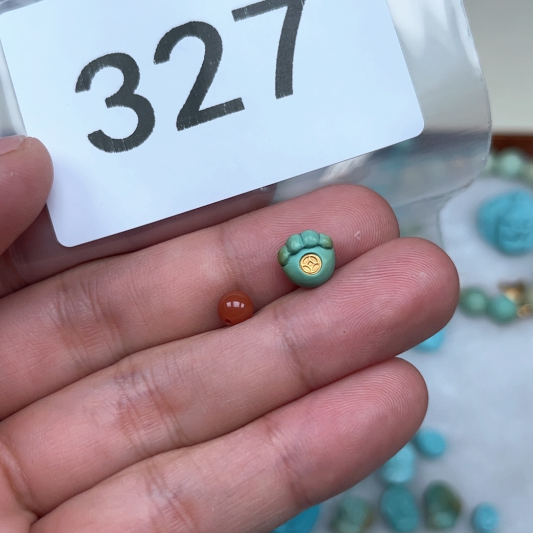 南红玛瑙未镶嵌珠宝奇石