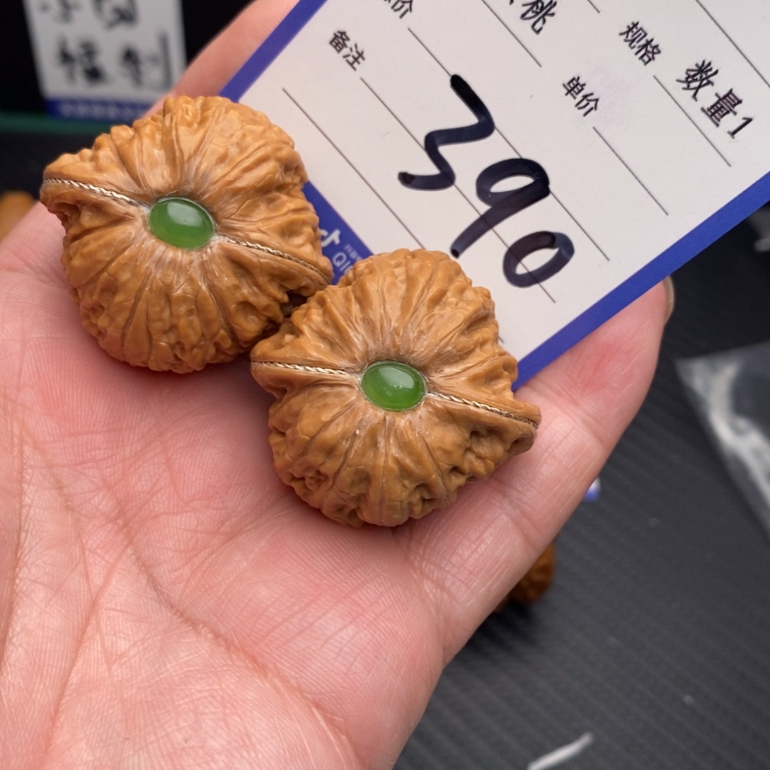 桃核把件铁锤妹妹36mom