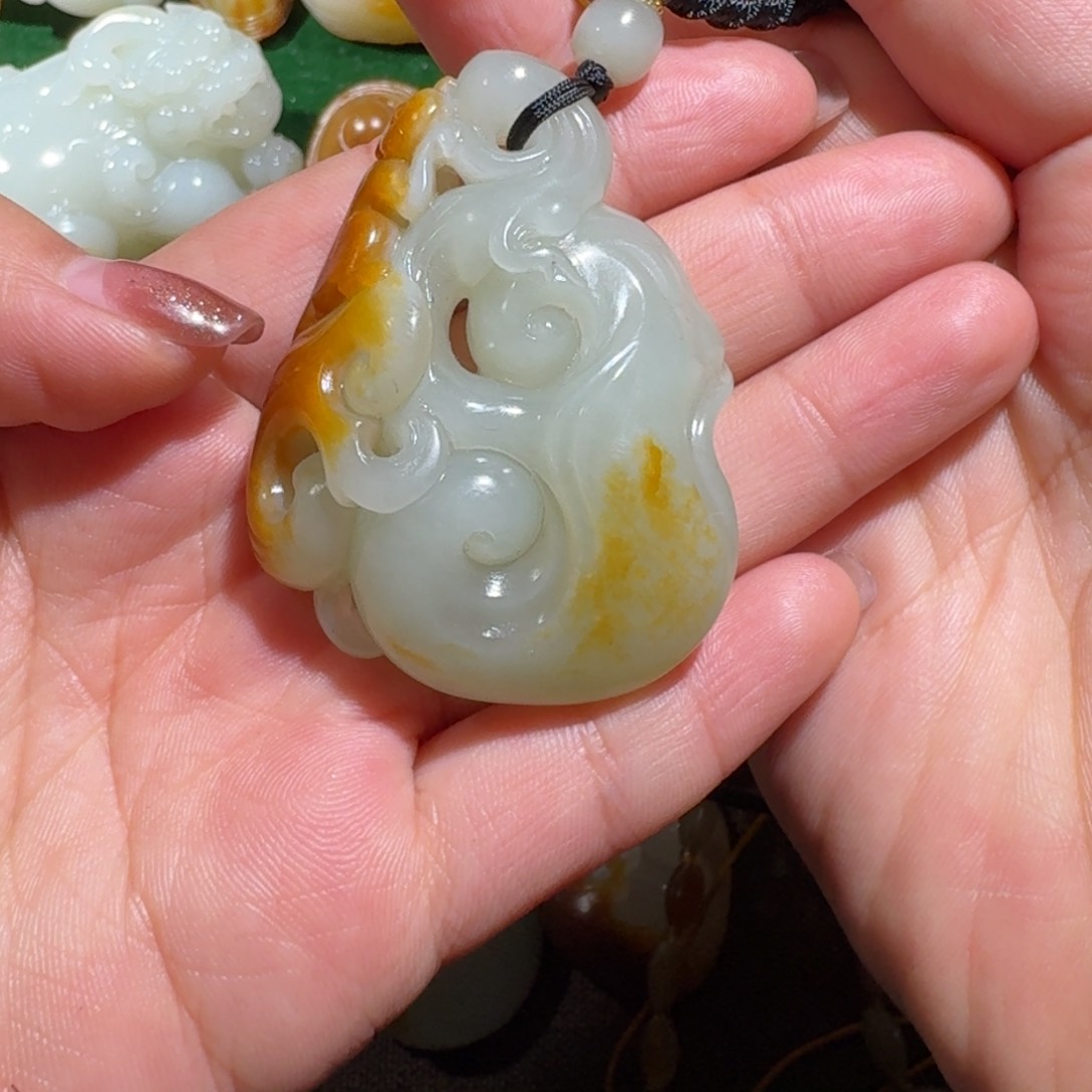 和田玉挂件未镶嵌