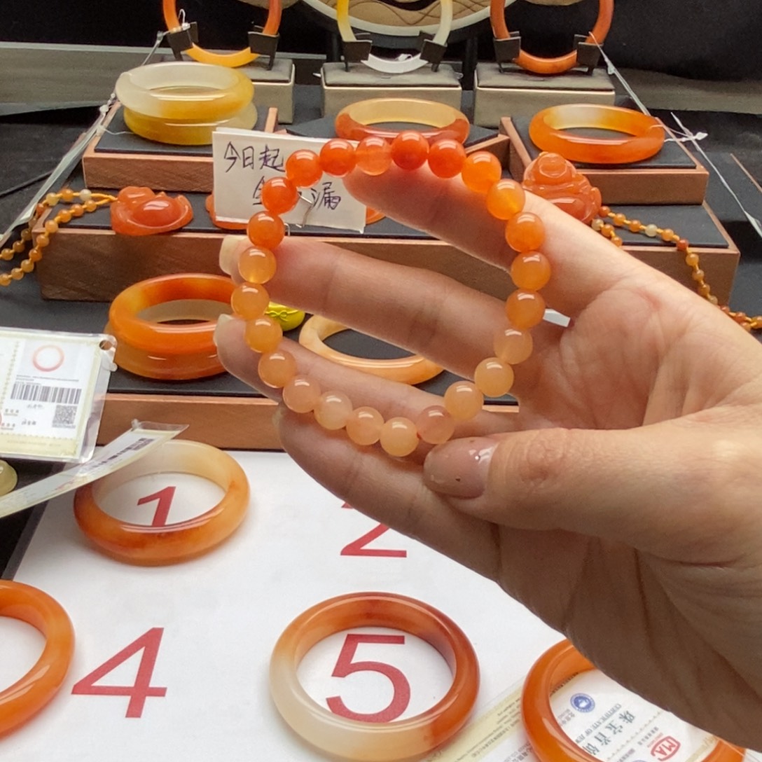 石英质玉（黄龙玉）未镶嵌手链