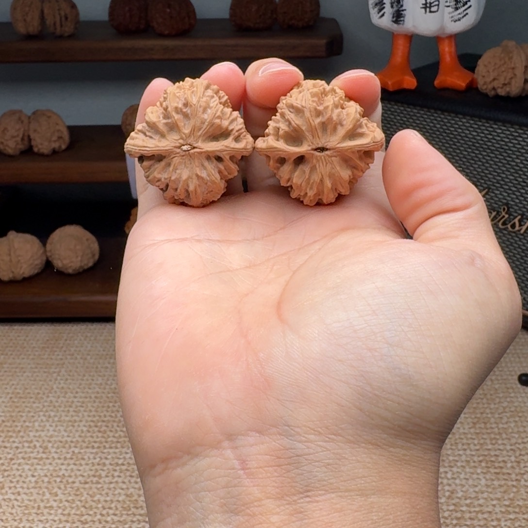 文玩核桃把件听**雨3807鸡心