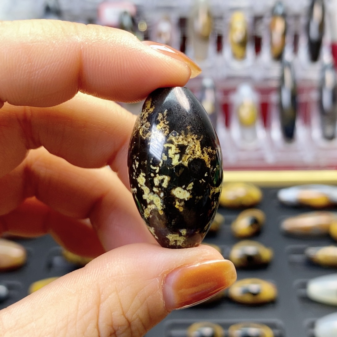 玛瑙/玉髓颈饰合金