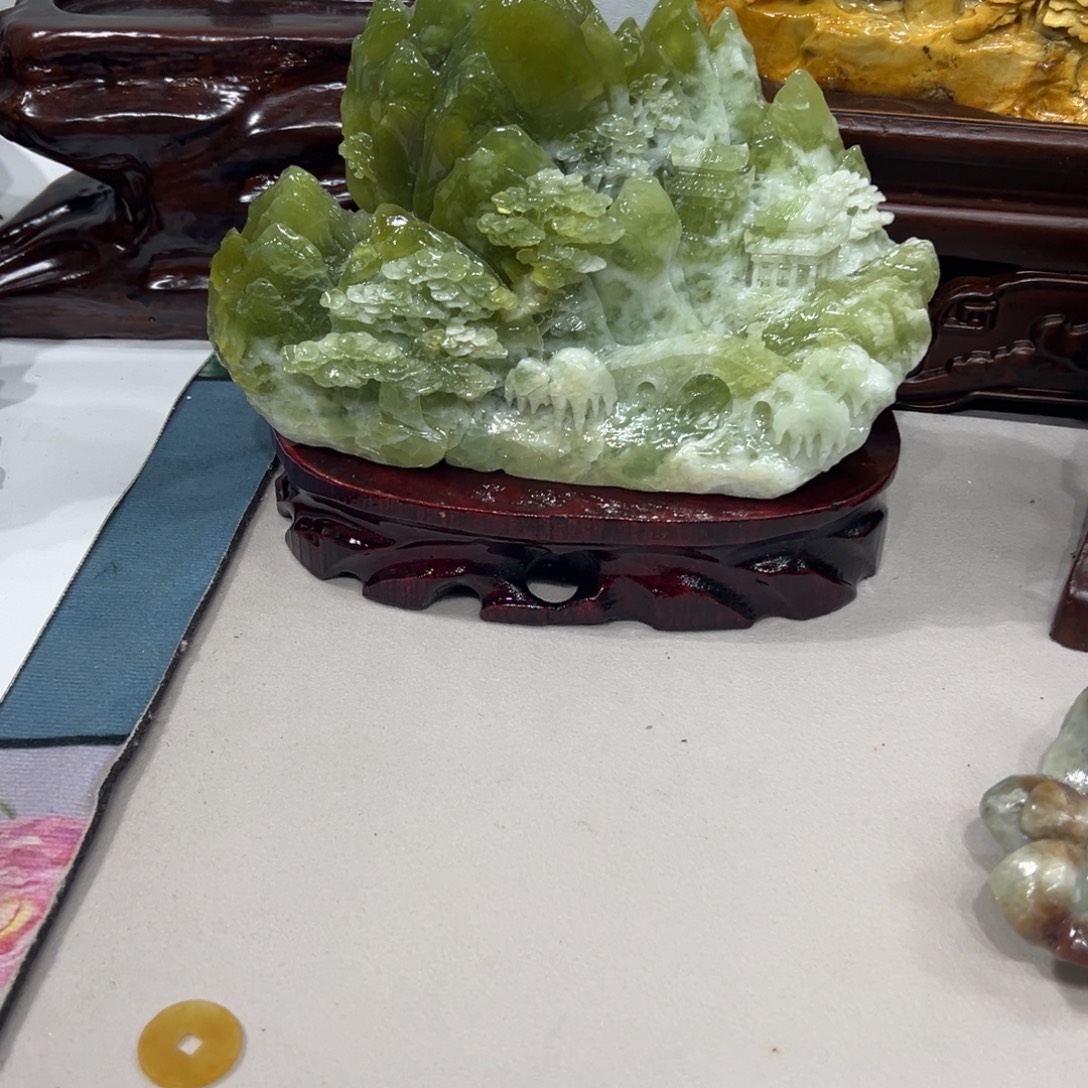 未镶嵌蛇纹石玉金蟾