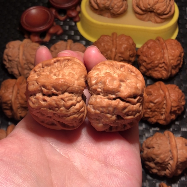 文玩核桃把件42四开八腿