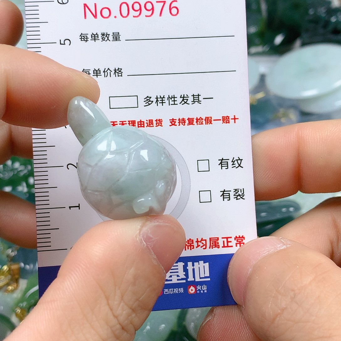 翡翠颈饰未镶嵌天然翡翠