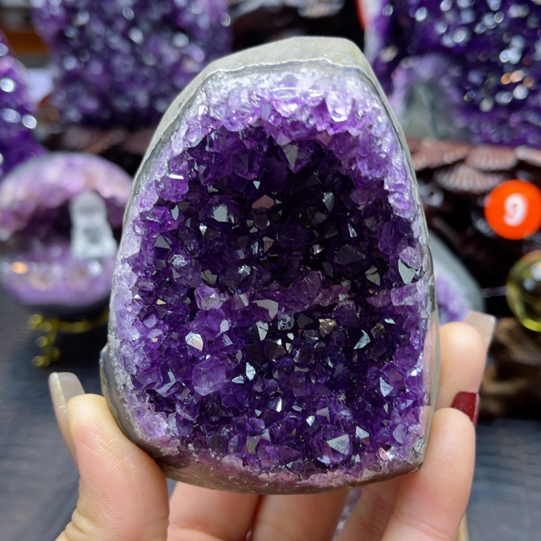 紫晶大型摆件（非配饰）未镶嵌