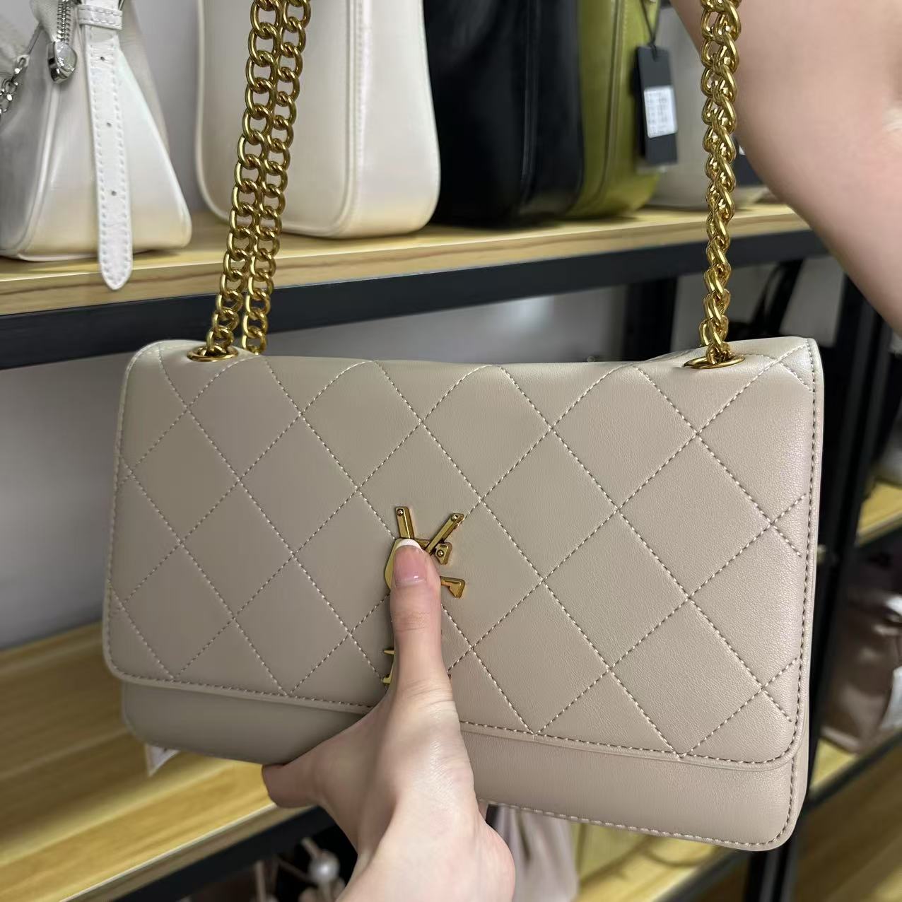 C1001女士时尚百搭经典小众黑色真皮潮流轻奢包包