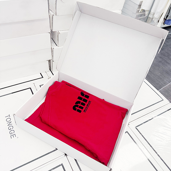 M24 D33 高级感轻奢短袖 圆领短袖T恤【885】