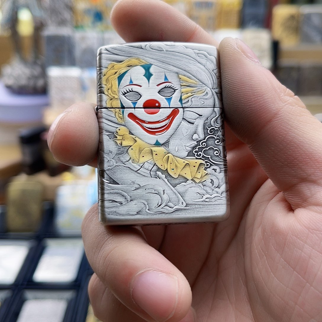 郑***暖铜钢小丑面具人生