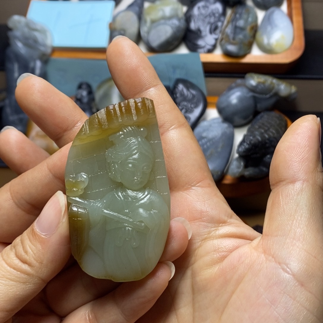 颈饰未镶嵌和田玉