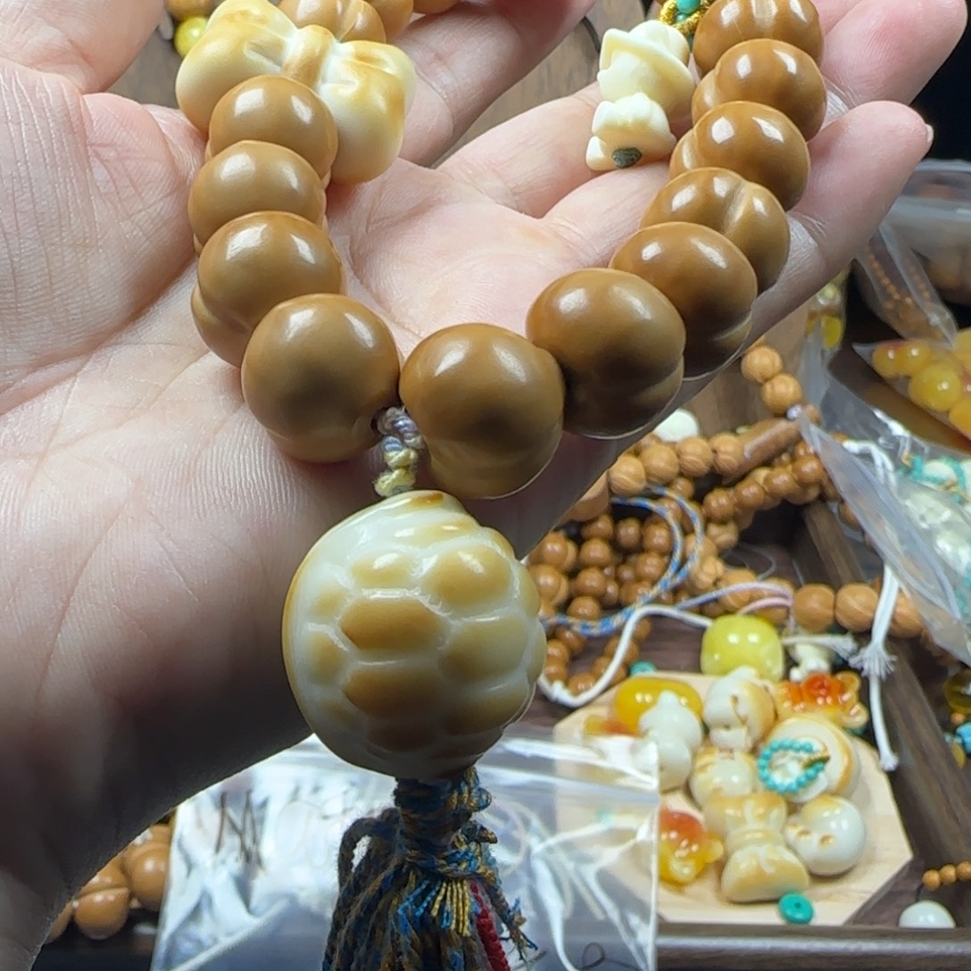 d***e猴头核桃吊坠原皮原色