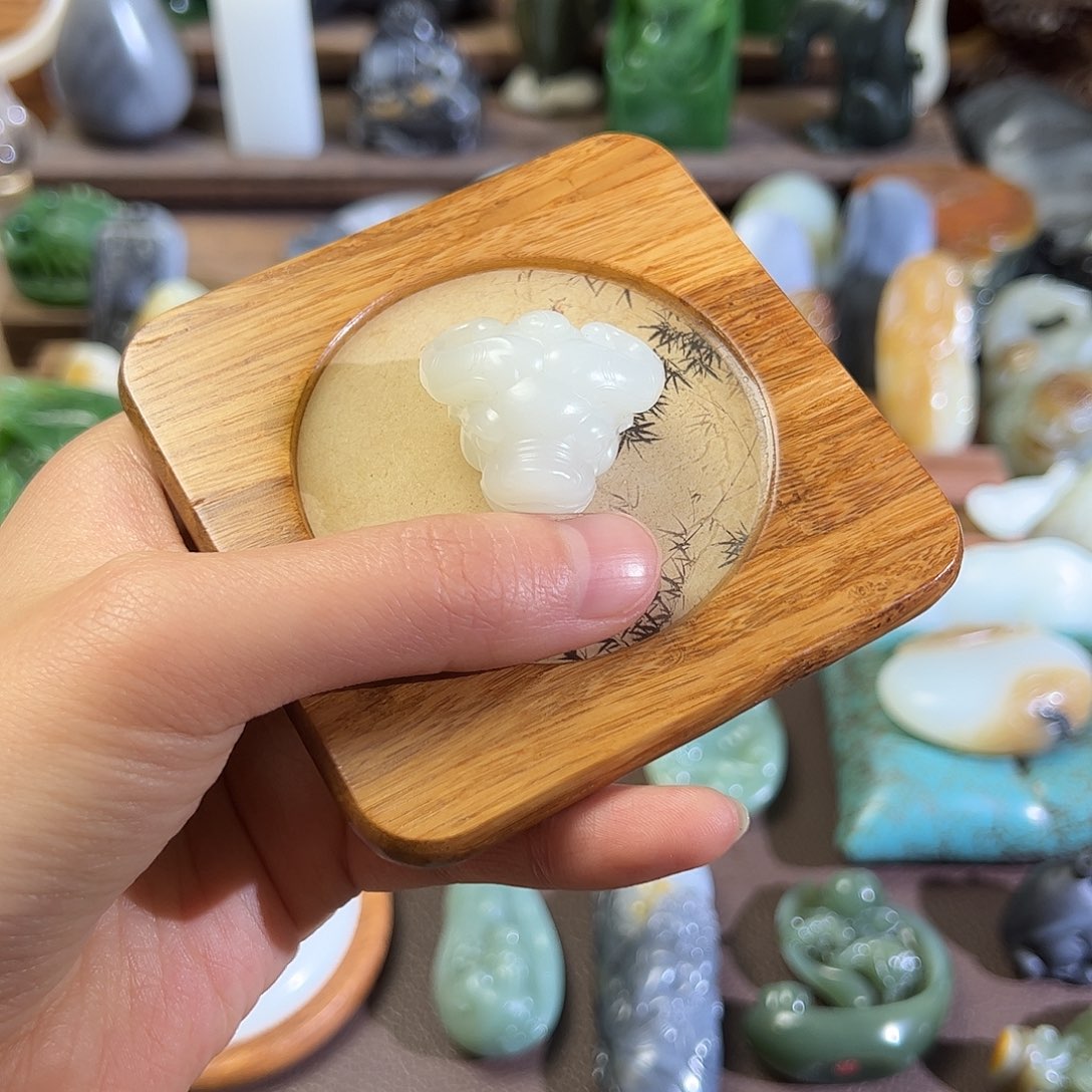 和田玉挂件未镶嵌