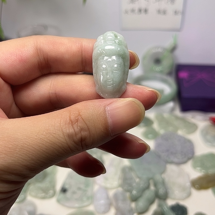 翡翠未镶嵌颈饰翡翠