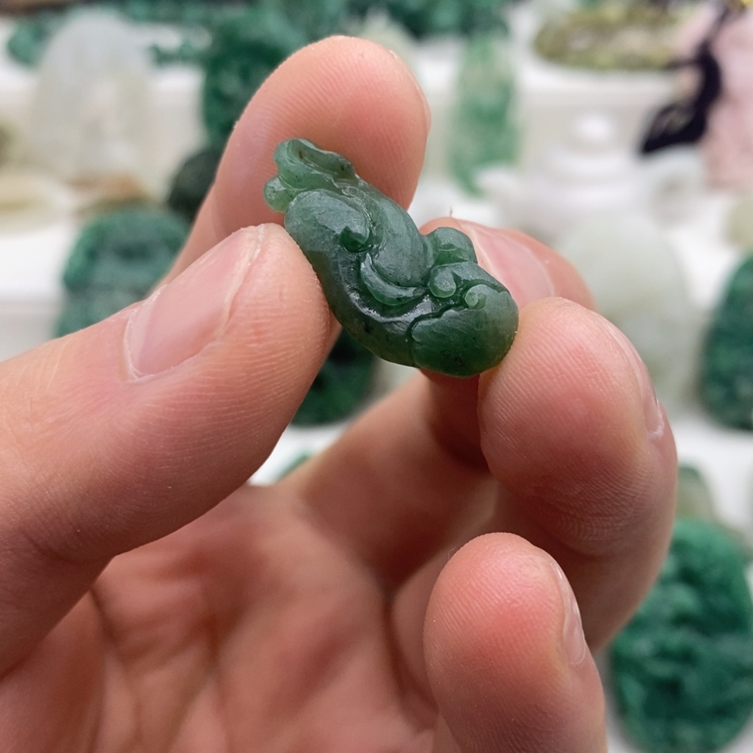 未镶嵌独山玉颈饰