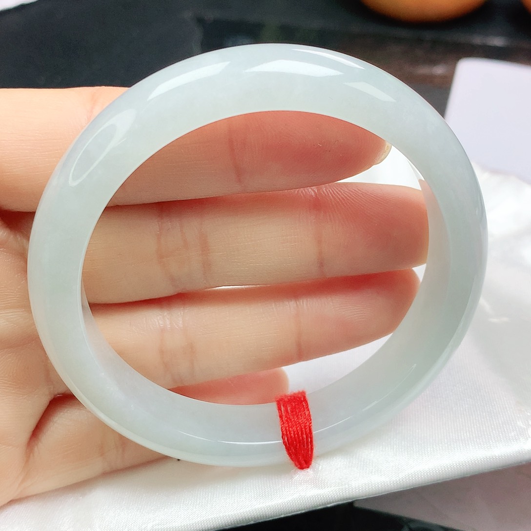翡翠手镯未镶嵌正