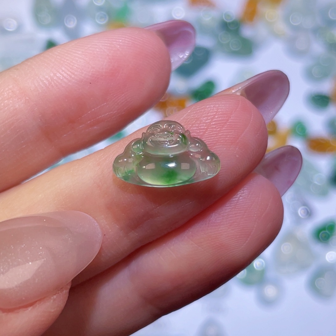 翡翠未镶嵌颈饰裸石