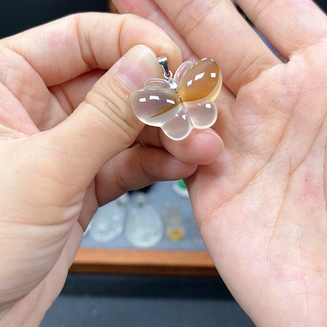 玛瑙/玉髓颈饰未镶嵌