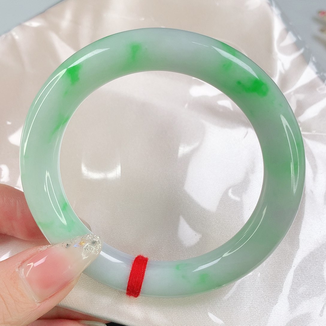 翡翠手镯未镶嵌5124翡翠