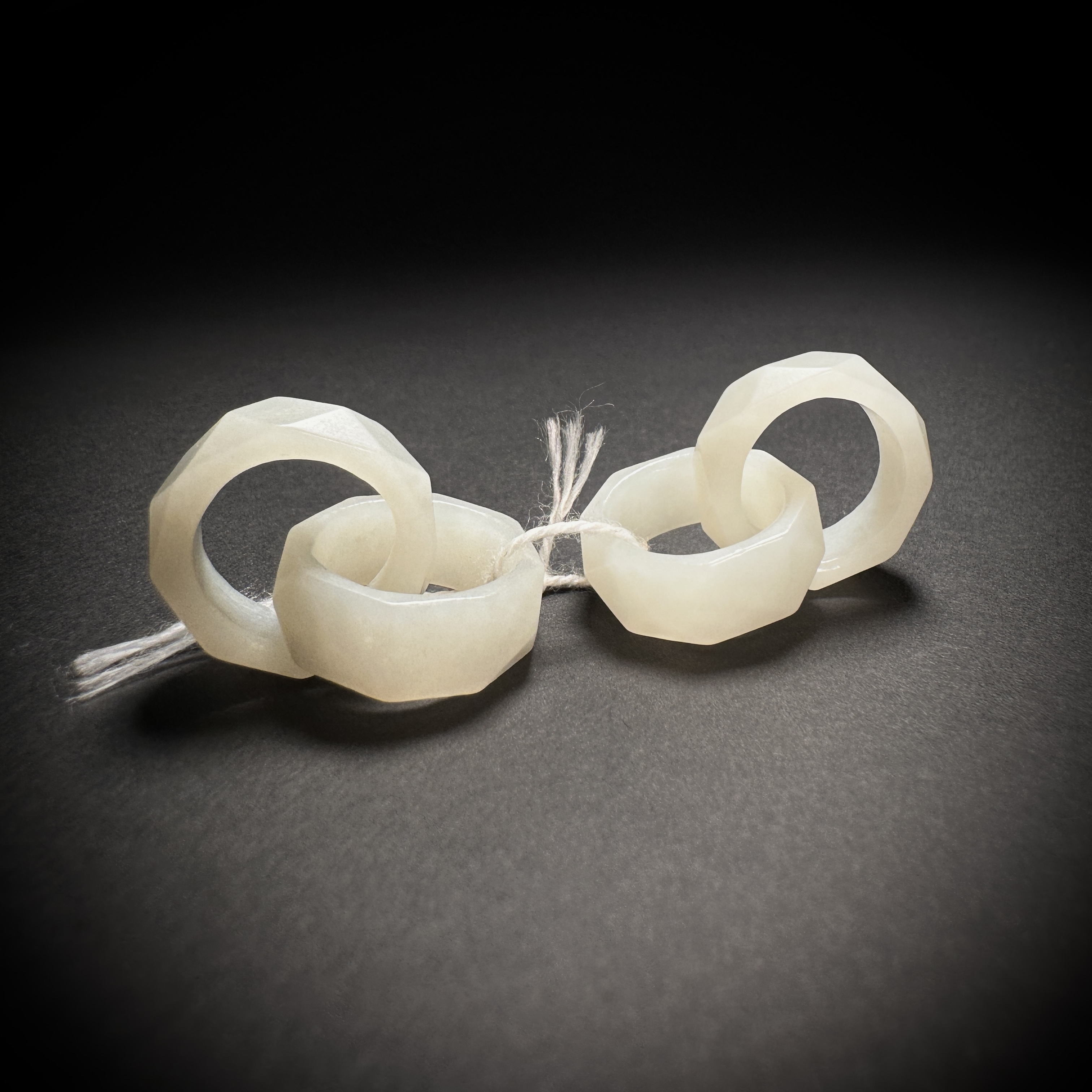 创汇玉多棱连环 一对Y3-39