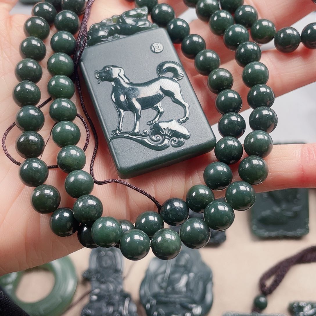 和田玉未镶嵌颈饰