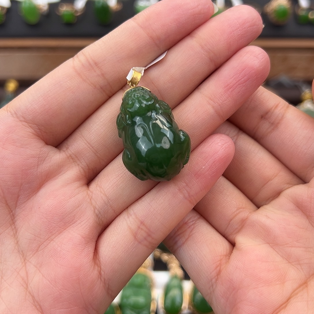 和田玉（碧玉）18K金镶嵌颈饰