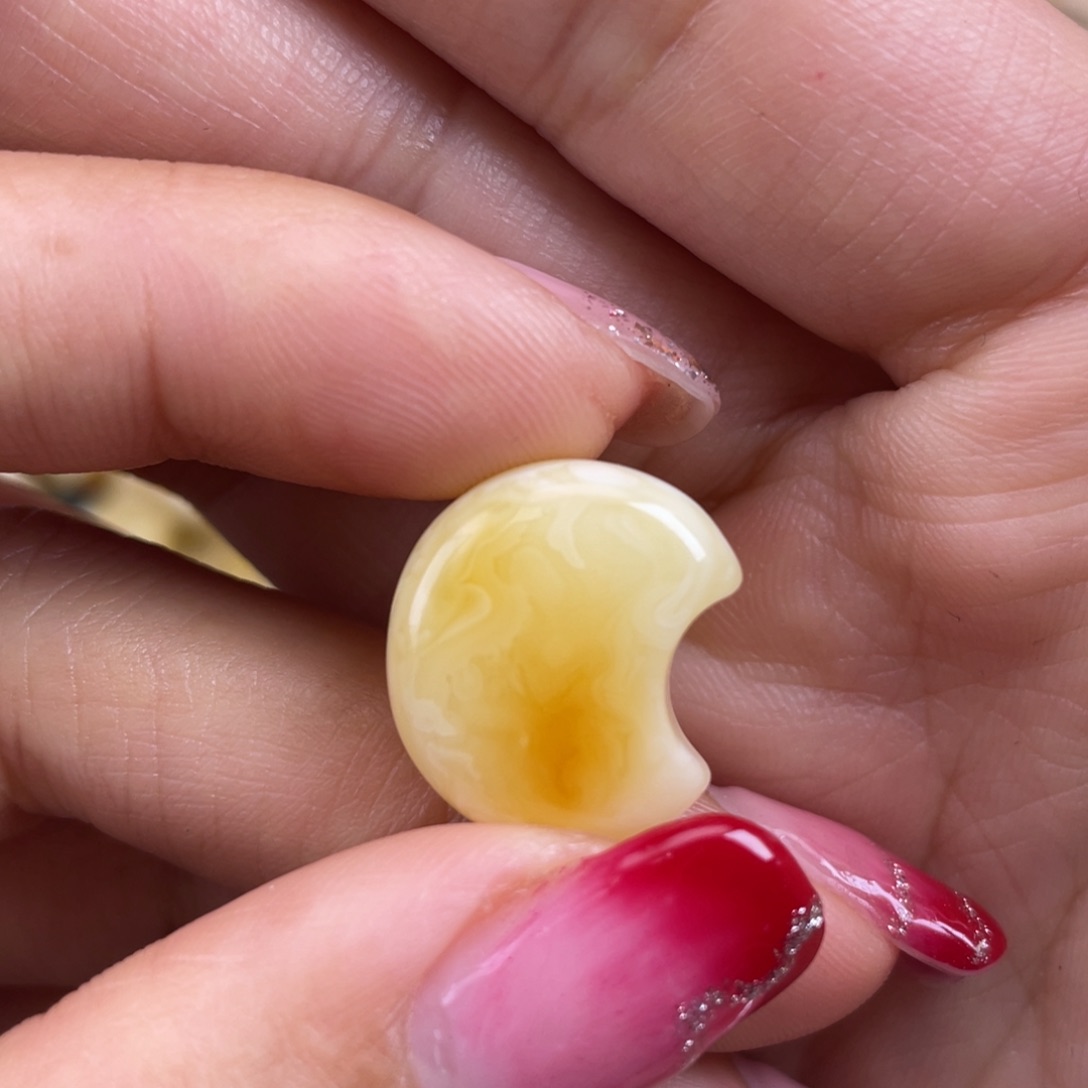 琥珀裸石未镶嵌蜜蜡