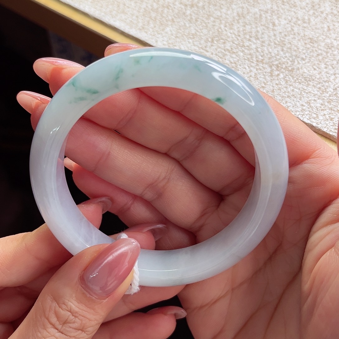 翡翠未镶嵌手镯手镯